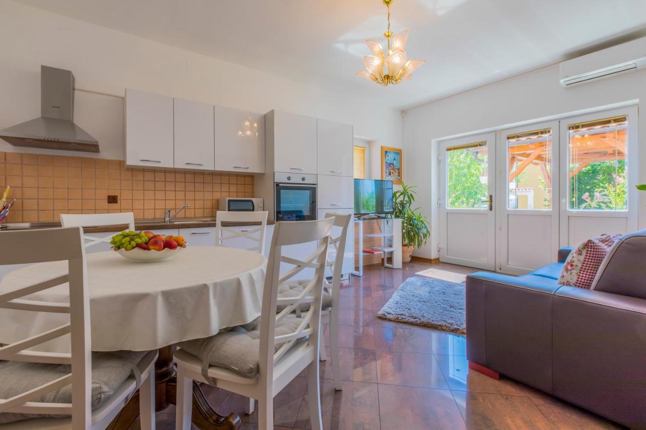 Villa M Crikvenica Εξωτερικό φωτογραφία