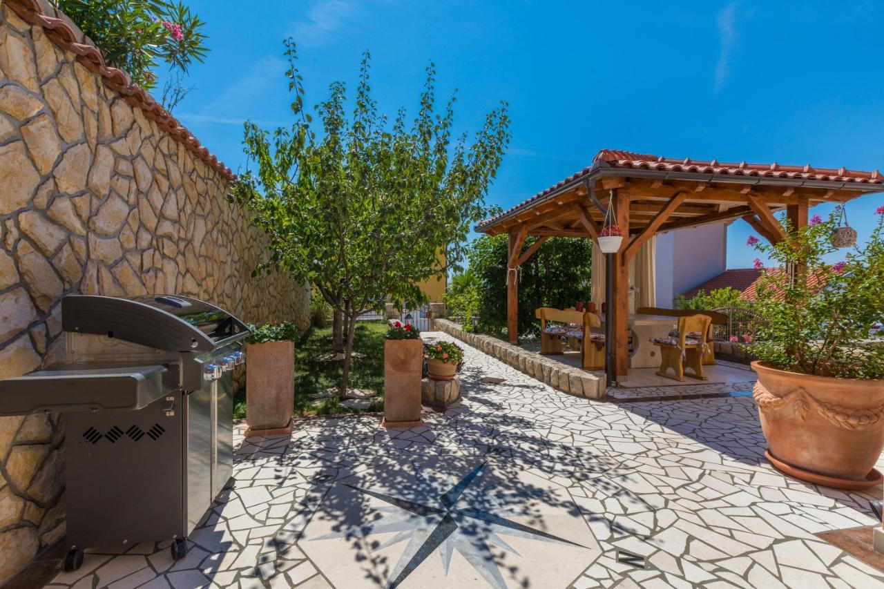 Villa M Crikvenica Εξωτερικό φωτογραφία
